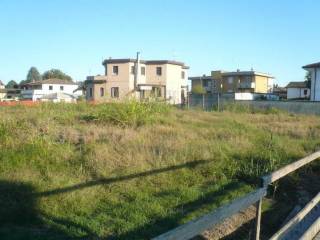 Terreno residenziale all'asta a borghetto lodigiano via gianfranco miglio