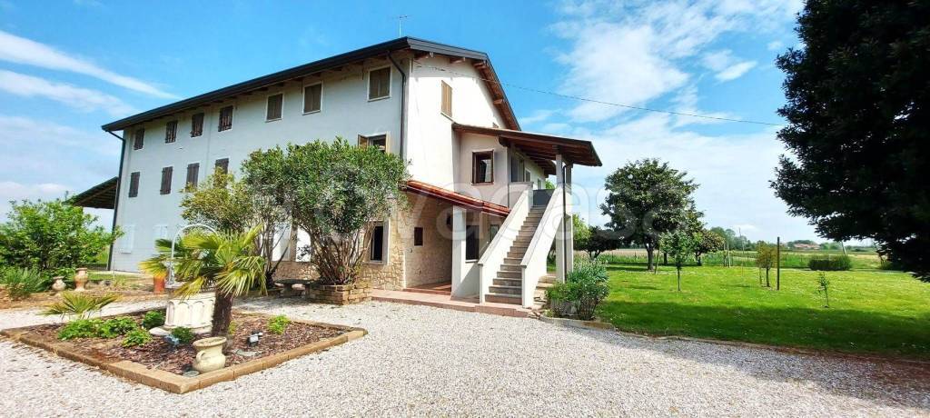 casa indipendente in vendita a Caorle