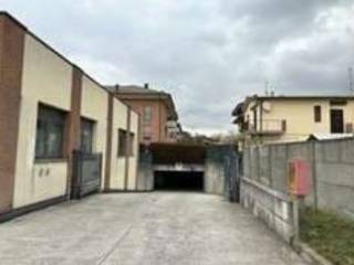 Garage in vendita ad arcore via galileo galilei, 74