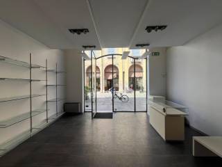 Negozio in affitto a carpi 