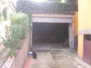 Garage in vendita a rufina località petrognano