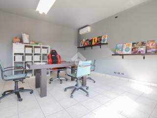 Ufficio in affitto a calusco d'adda via s. rocco