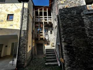 Appartamento in vendita a dubino via di mezzo