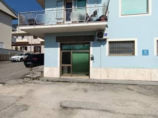 Magazzino in affitto a spoltore via berna