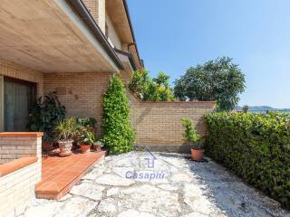 Villa a schiera in vendita a montegranaro via paolo borsellino