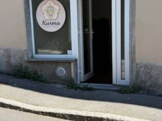 Negozio in affitto a varese via francesco caracciolo