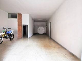 Garage in vendita a lucera via ugo la malfa, 28