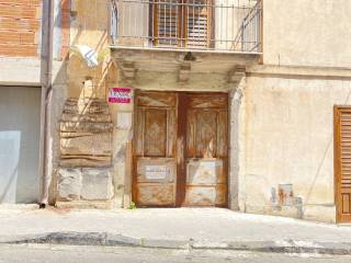 Garage in vendita a scordia via principe amedeo