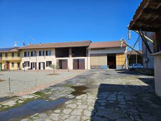 Casale in vendita a fontanetto po corso massimo d'azeglio, 24