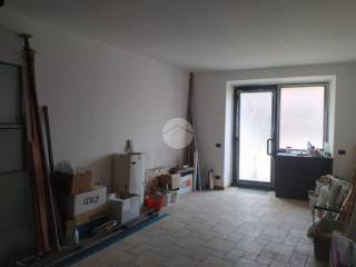 Negozio in affitto a bergamo via borgo palazzo