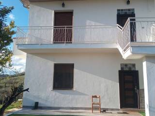 Casa indipendente in in vendita da privato a collecorvino contrada fonte, 5