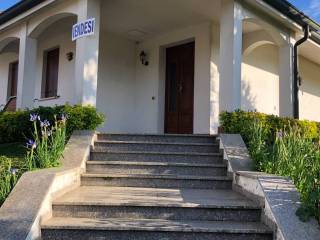 Villa in in vendita da privato a fratta polesine via antonio cornoldi, 14