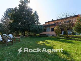 Villa in vendita a cadorago via cristoforo colombo,