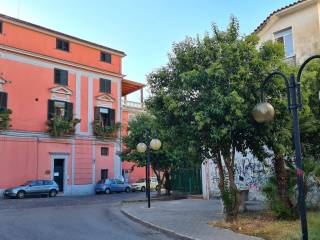 Negozio in affitto a nocera superiore via croce malloni, 100