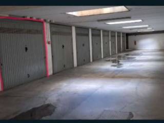 Garage in vendita a bonate sotto 