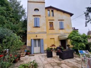 Villa bifamiliare in vendita a fiorano modenese 
