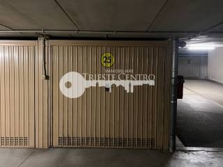 Garage in vendita a trieste via silvio pellico, 6