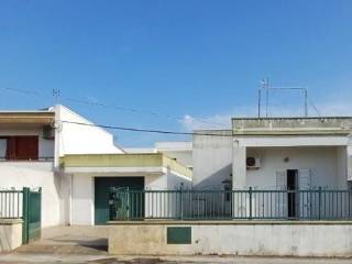 Casa indipendente in vendita a castrignano del capo via colonnello galliano, 48