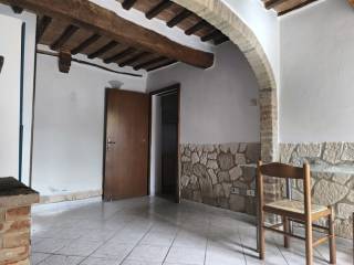 Appartamento in vendita a montalcino via romana