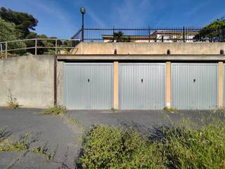 Garage in vendita ad andora strada della bura, 31
