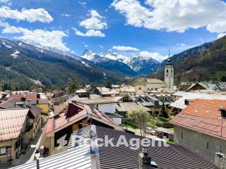 Appartamento in affitto a bardonecchia via cavour, 11