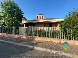 Villa in vendita a piacenza via luigi marzioli, 9