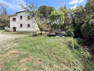 Casa indipendente in vendita ad arezzo località san firenze