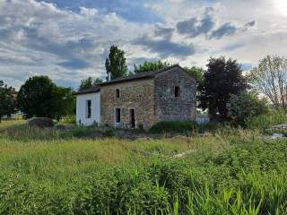 Casale in vendita a parma strada argine galasso
