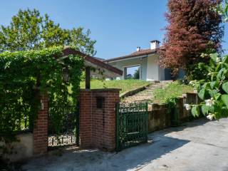 Villa in vendita a bra strada san michele, 113