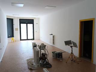 Ufficio in in affitto da privato a castel di lama via salaria, 76
