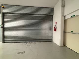 Garage in vendita a firenze via delle cento stelle