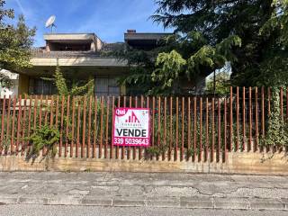 Villa in vendita ad avezzano via dei tulipani