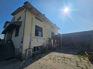 Villa in vendita a fontevivo strada fontane