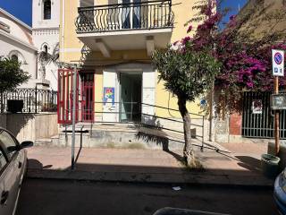 Negozio in affitto a letojanni via vittorio emanuele