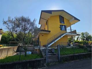Appartamento in vendita a bregnano via domenico dubini