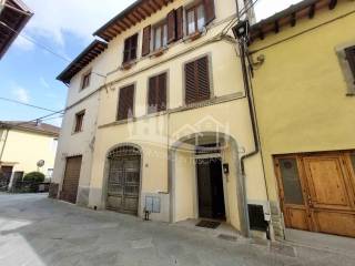 Appartamento in vendita a castel san niccolò castel san niccolò