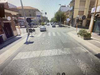 Negozio in affitto a cisterna di latina 