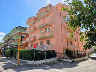 Appartamento in vendita a mondragone via domiziana, 463