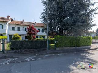 Villa a schiera in vendita a biassono via a. casiraghi e. a. riboldi