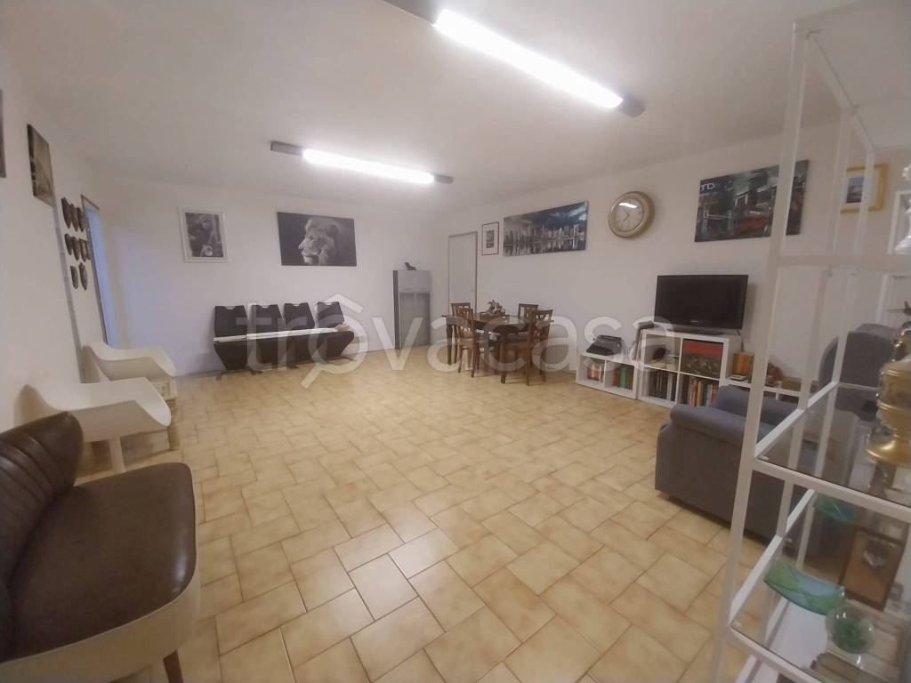 immagine annuncio 2 di 12