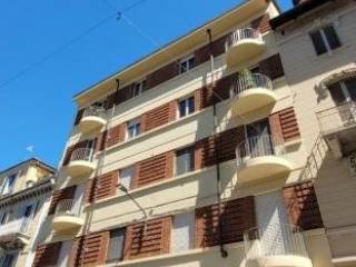Garage in vendita a torino via santa giulia, 27