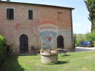 Appartamento in vendita a montepulciano via cupa acquaviva, 1