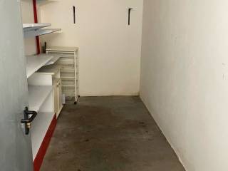 Magazzino in in affitto da privato a livorno via maggi, 100