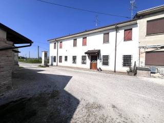 Villa bifamiliare in vendita a curtatone strada zaitina