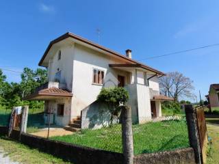 Villa in vendita a latisana via lignano nord, 18