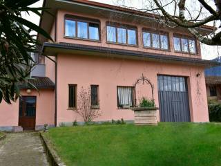Villa in vendita a dubino via ezio vanoni, 27