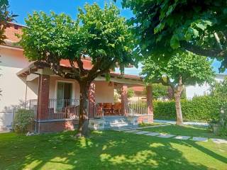 Villa in affitto a forte dei marmi 