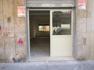 Negozio in affitto a casoria 