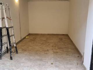 Garage in vendita a piacenza via francesco ercole, 20