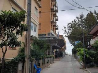 Intero stabile in vendita a bellaria-igea marina via capodistria